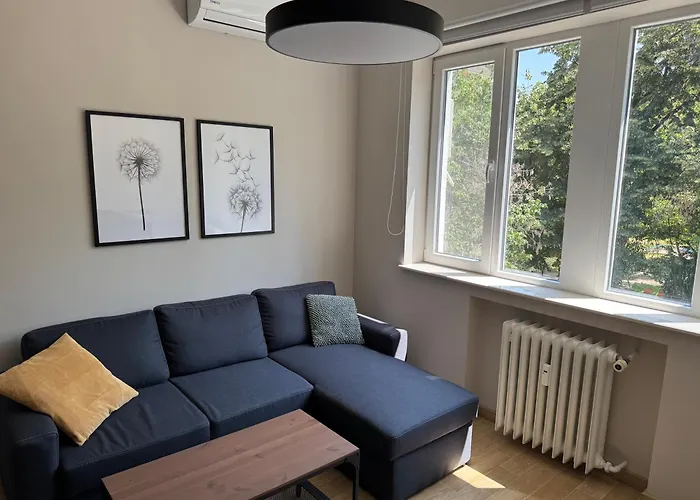 By The River 普罗夫迪夫