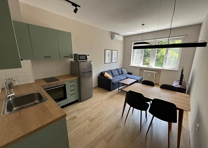 By The River 公寓 *